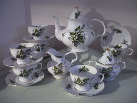 15 Piece Lily of the Valley Porcelain Tea Set-Roses And Teacups