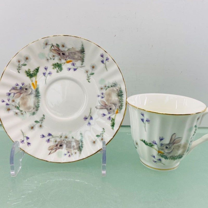 Beautiful Bunny Fine Porcelain Teacups Tea Cups and Saucers - Set of 4