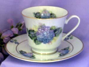 Catherine Porcelain Tea Cup and Saucer Set of 2 - Hydrangea
