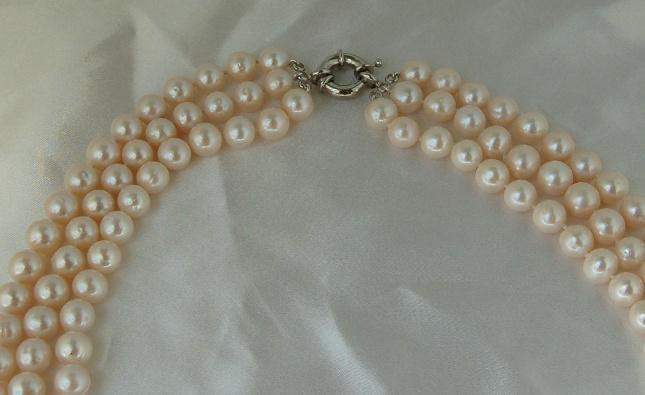 Ivory Freshwater Pearl Necklace PN038