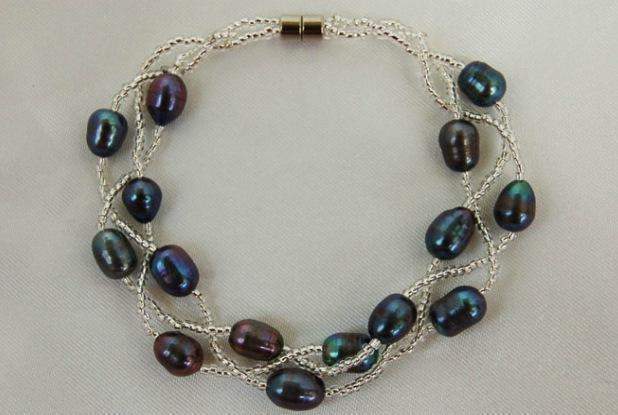 Peacock Freshwater Pearls Bracelet with Magnetic Closure BF015