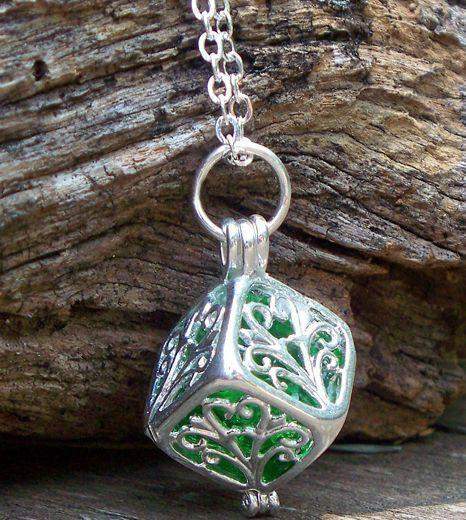 Reclaimed Glass Emerald Silver Filigree Necklace