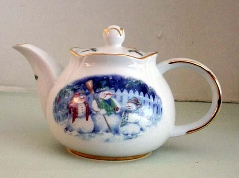 Snow People Round 3 Cup Porcelain Teapot