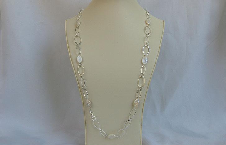 White Oval Coin Pearl and Silver Chain Necklace