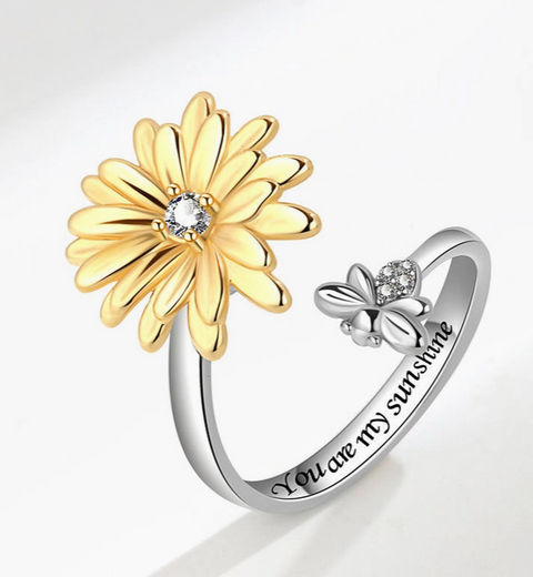 You Are My Sunshine Daisy and Bee Spinner Ring-Roses And Teacups