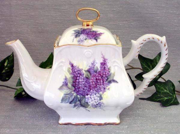 Antique Scroll 30 oz USA Hand Decorated Porcelain Teapot Click For Over 25 Patterns-Roses And Teacups