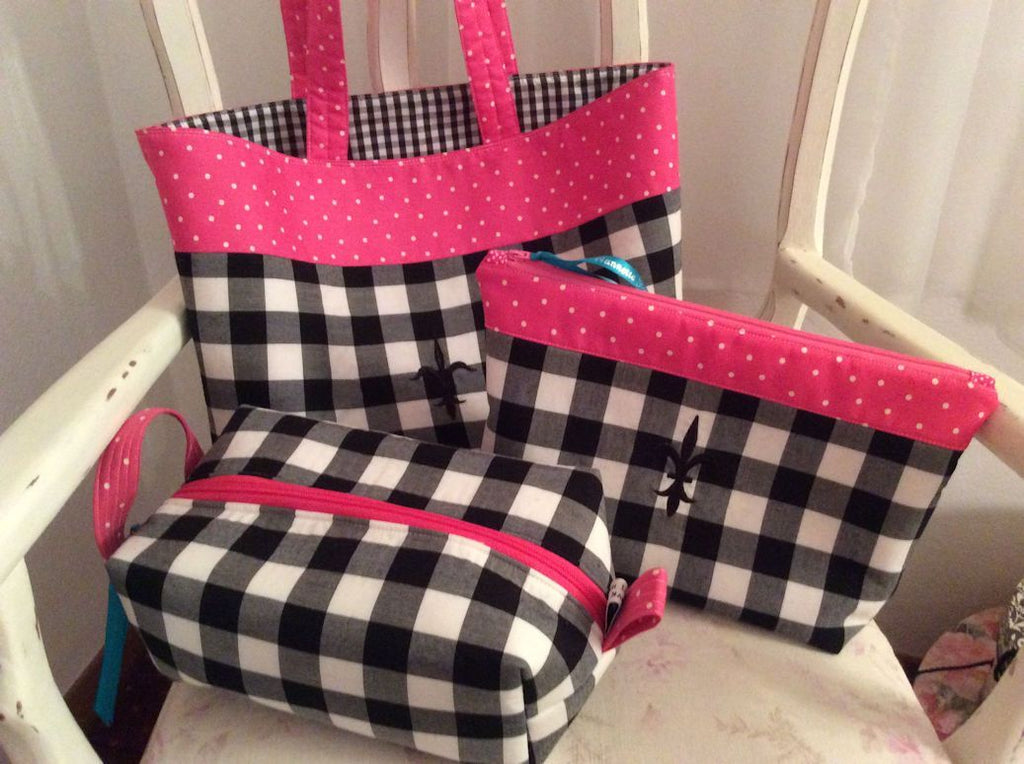 Black and White Gingham 3 Piece Monogrammed Travel Set-Roses And Teacups