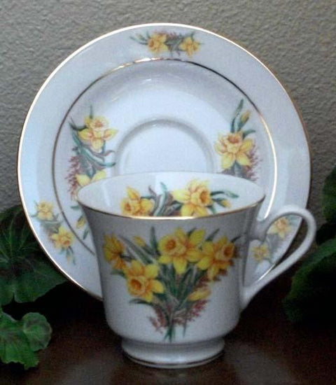 Catherine Porcelain Tea Cup and Saucer Set of 2 - Daffodil-Roses And Teacups