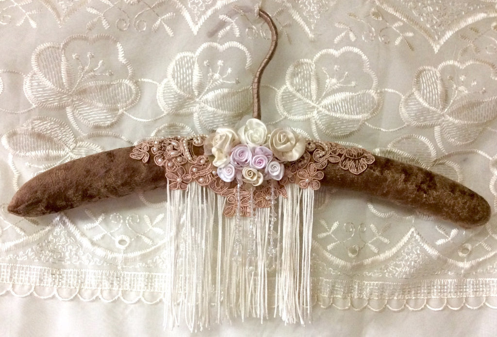 Chocolate Beaded Lace Hanger #2-Roses And Teacups