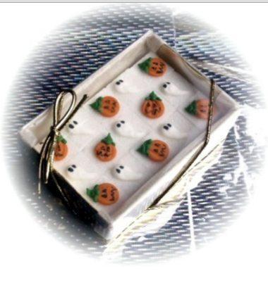 Copy of 15 Decorated Sugar Cubes - Halloween-Roses And Teacups