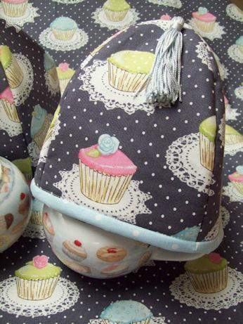 Lacy Cupcakes Blue Tea Cup Cozy Cover-Roses And Teacups