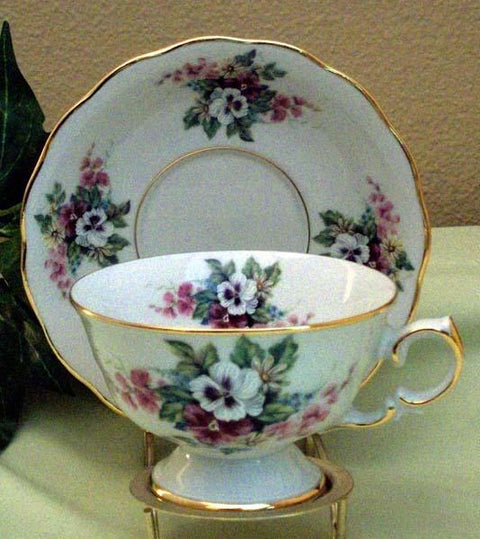 Laurel Bouquet of Pansies Porcelain Tea Cups (Teacups) and Saucers Set of 2