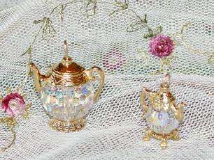 Medium Gold Vermeille and Swarovski Crystal Teapot Charm-Roses And Teacups