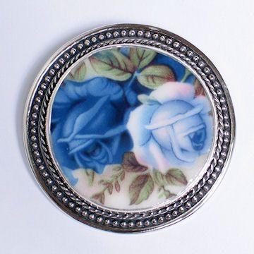 Moonlight Roses Circle Brooch