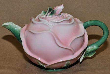 Precious Rose 26 oz Teapot