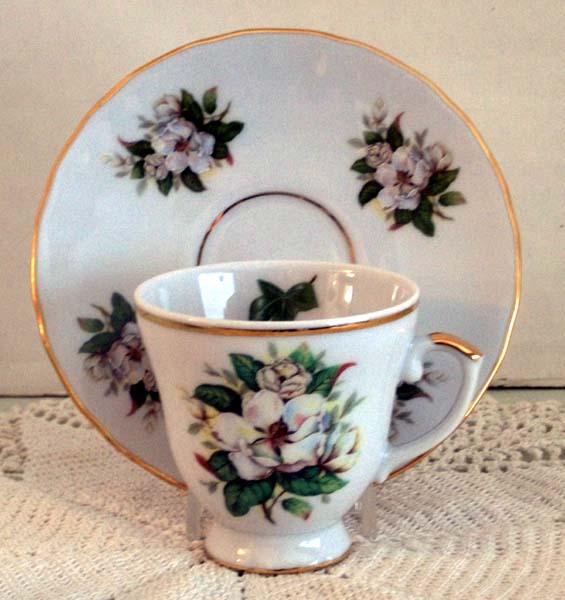 Set of 2 Demitasse Tea Cup and Saucer Magnolia-Roses And Teacups