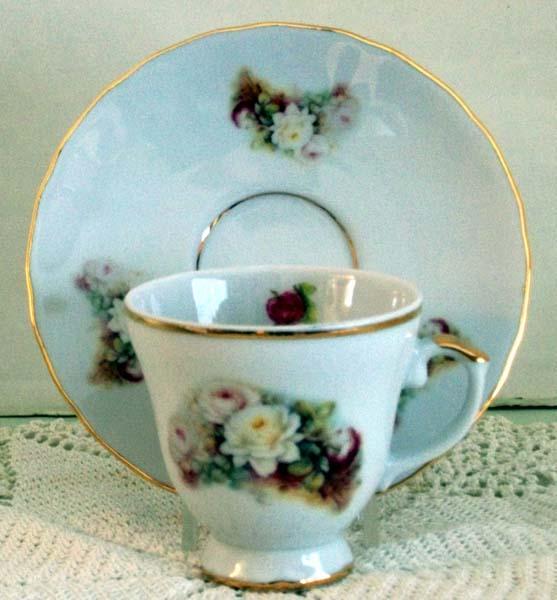 Set of 2 Demitasse Tea Cup and Saucer White Rose Spray-Roses And Teacups