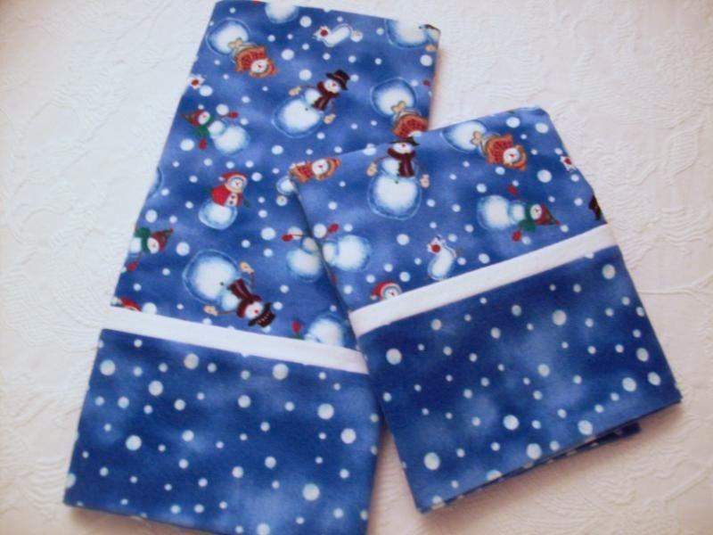 Set of 2 Snowman Flannel Pillow Cases-Roses And Teacups