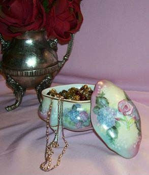 Small Hydrangea Porcelain Keepsake Box