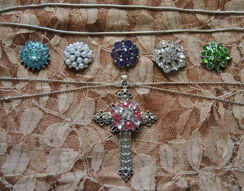 Snap Jewels Cross Pendant
