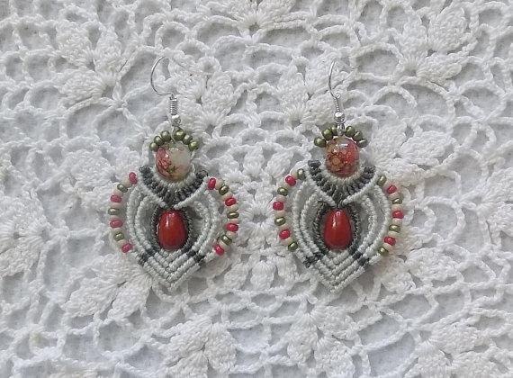 Sweetheart Single Row Red and Green Macrame Earrings-Roses And Teacups