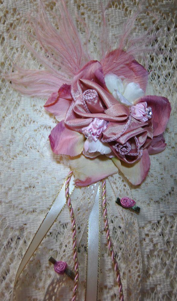 Vivian Corsage Brooch-Roses And Teacups