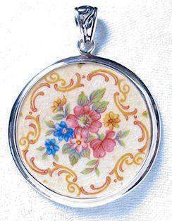 Warwick Rose China Pendant