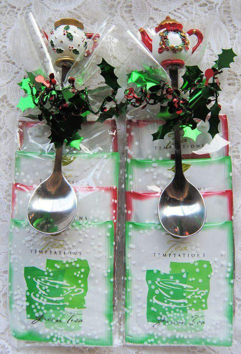 Christmas Teapot Spoon Favor - Wreath